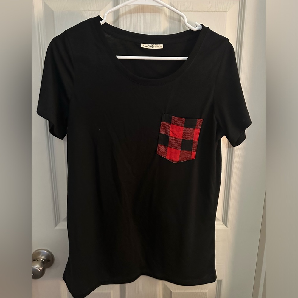 NEVER WORN!!! Red and black buffalo print pocket